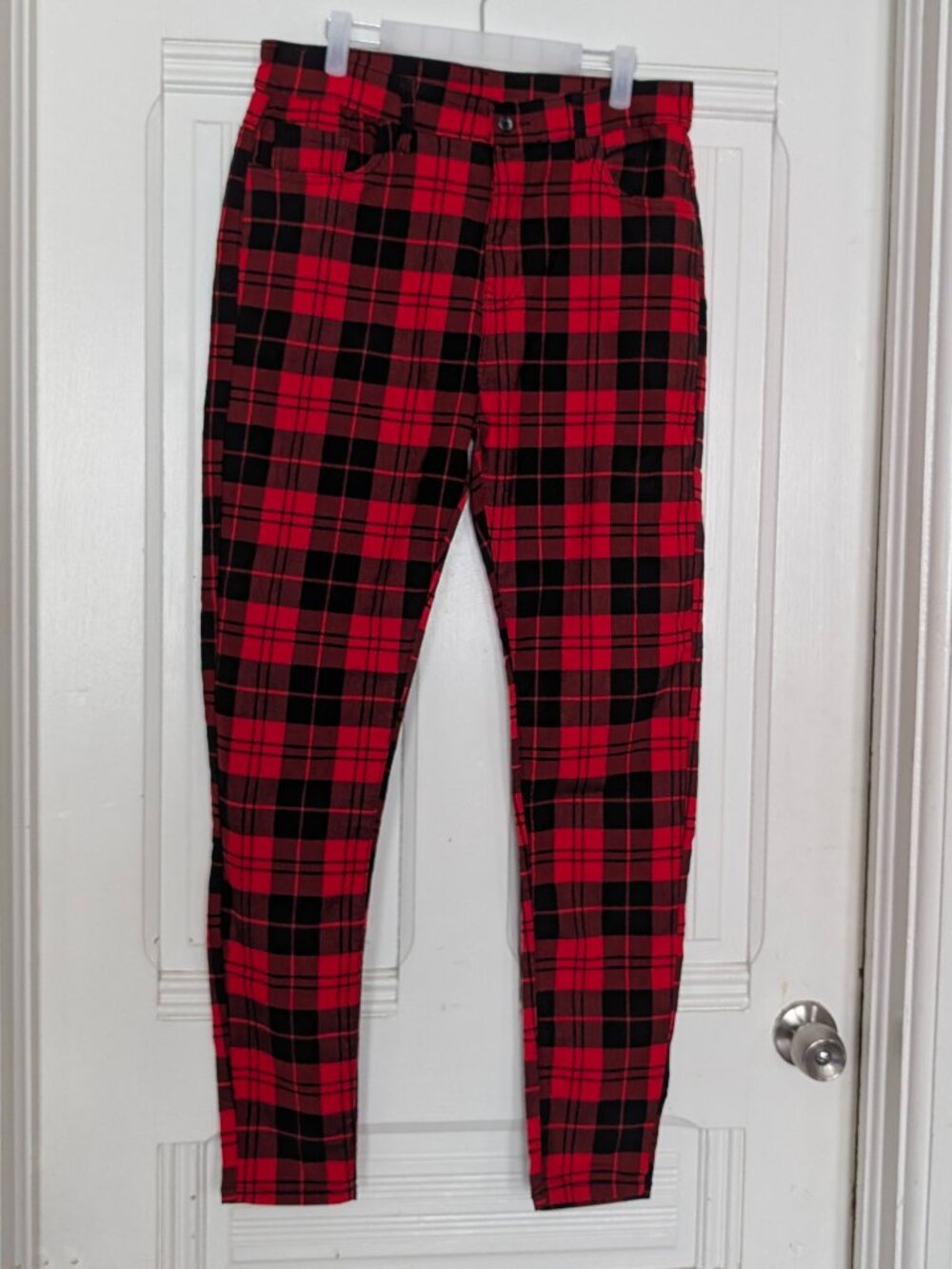 Red & Black Plaid Skinny Pants Size 34 NWOT